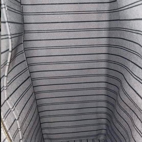 Authentic Louis Vuitton NEW empreinte Pont Neuf GM black $3700 MSRP - Picture 15 of 16